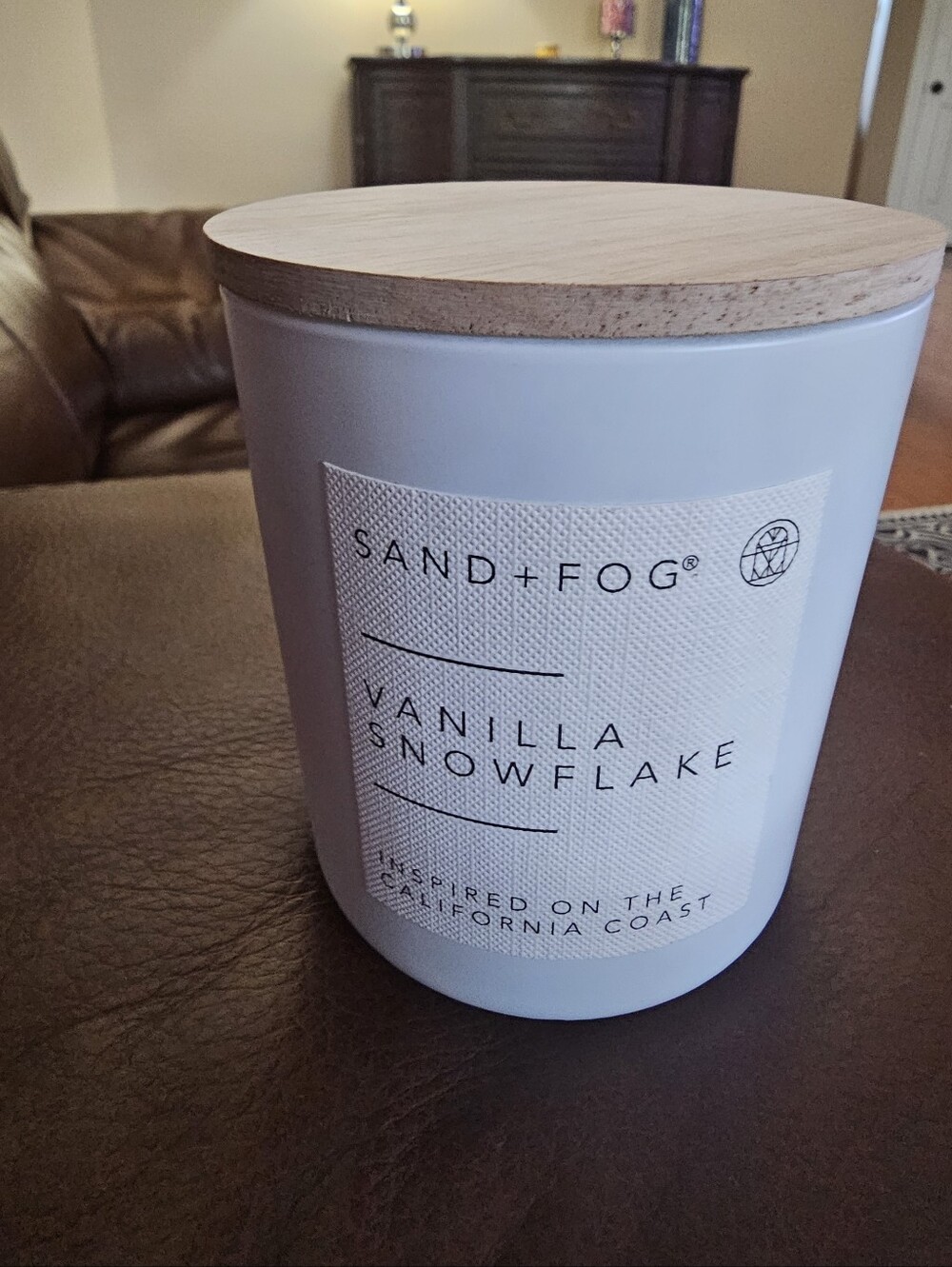 Sand + Fog Single Wick Candle ~ 10 oz ~ Vanilla Snowflake